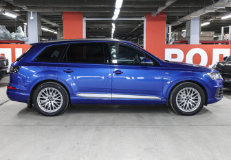 Подержанный автомобиль Audi Q7 2016 года (4 фото)