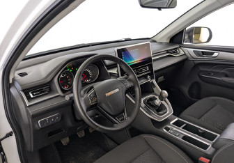Подержанный автомобиль Haval M6 2024 года (16 фото)