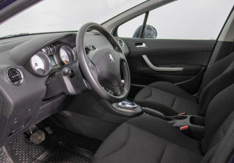 Подержанный автомобиль Peugeot 308 Wagon 2008 года (10 фото)