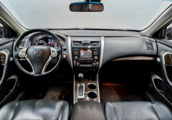 Подержанный автомобиль Nissan Teana 2014 года (13 фото)