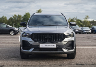 Подержанный автомобиль Geely Monjaro 2023 года (2 фото)