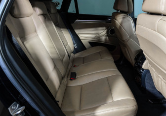 Подержанный автомобиль BMW X6 M 2012 года (14 фото)