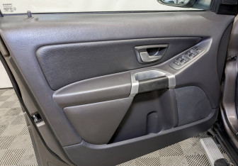 Подержанный автомобиль Volvo XC90 2011 года (19 фото)