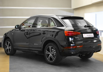 Подержанный автомобиль Audi Q3 2017 года (6 фото)