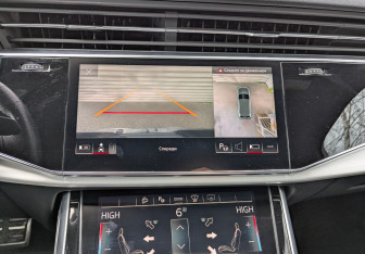 Подержанный автомобиль Audi Q7 2021 года (16 фото)