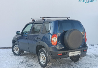 Подержанный автомобиль Chevrolet Niva 2017 года (7 фото)