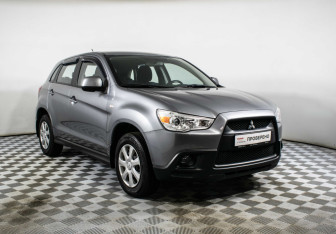 Подержанный автомобиль Mitsubishi ASX 2013 года (3 фото)