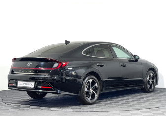 Подержанный автомобиль Hyundai Sonata 2020 года (5 фото)