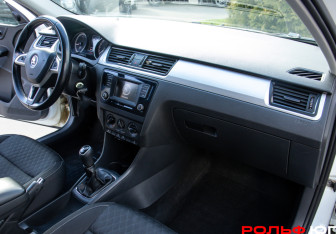 Подержанный автомобиль Skoda Rapid Liftback 2016 года (7 фото)