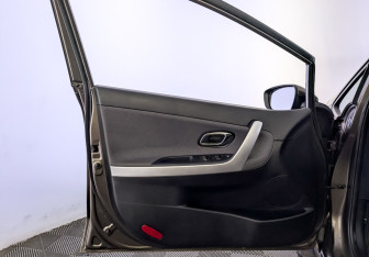 Подержанный автомобиль Kia Ceed Hatchback 2017 года (19 фото)