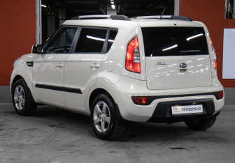 Подержанный автомобиль Kia Soul 2012 года (7 фото)
