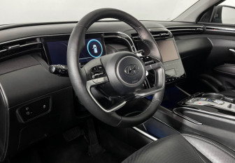 Подержанный автомобиль Hyundai Tucson 2022 года (13 фото)