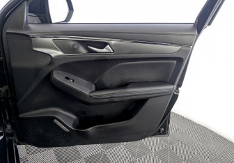 Подержанный автомобиль Haval Jolion 2023 года (24 фото)