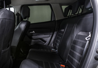 Подержанный автомобиль Renault Duster 2021 года (13 фото)