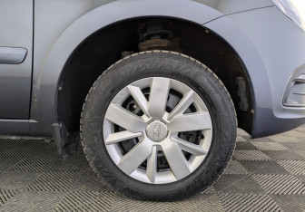 Подержанный автомобиль LADA (ВАЗ) Granta Sedan 2022 года (18 фото)