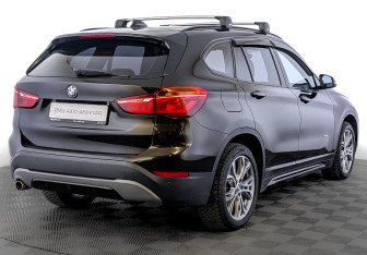 Подержанный автомобиль BMW X1 2017 года (5 фото)