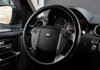 Подержанный автомобиль Land Rover Discovery 2014 года (11 фото)