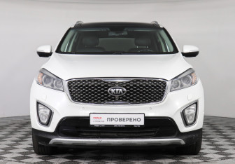 Подержанный автомобиль Kia Sorento 2016 года (2 фото)