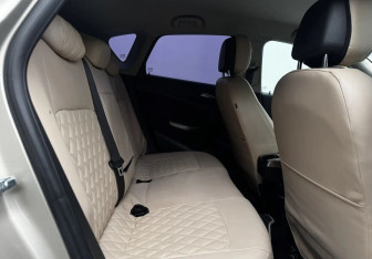Подержанный автомобиль Opel Astra Hatchback 2011 года (10 фото)