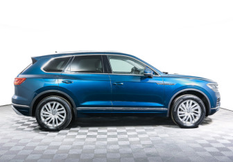 Подержанный автомобиль Volkswagen Touareg 2018 года (4 фото)