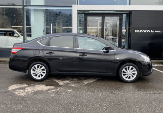 Подержанный автомобиль Nissan Sentra Sedan 2014 года (4 фото)