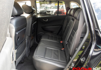 Подержанный автомобиль Renault Koleos 2013 года (7 фото)