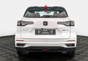 Новый Changan UNI-S 2025 (6 фото)