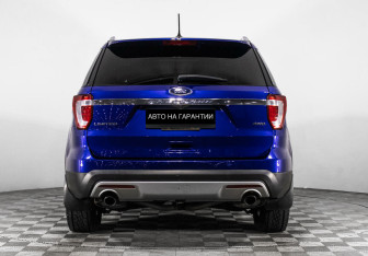 Подержанный автомобиль Ford Explorer 2017 года (4 фото)