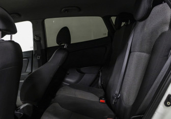 Подержанный автомобиль Hyundai Solaris Hatchback 2012 года (11 фото)