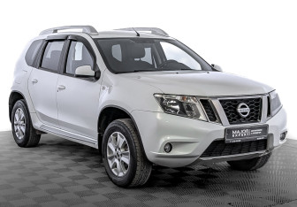 Подержанный автомобиль Nissan Terrano 2021 года (3 фото)