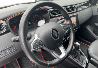 Подержанный автомобиль Renault Arkana 2019 года (14 фото)