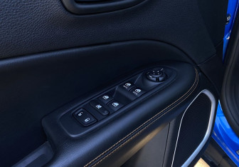 Подержанный автомобиль Jeep Compass 2019 года (19 фото)