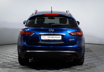 Подержанный автомобиль Infiniti QX70 2014 года (6 фото)