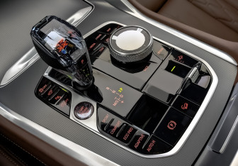 Подержанный автомобиль BMW X6 2020 года (21 фото)