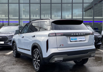 Подержанный автомобиль Jaecoo J7 2023 года (8 фото)