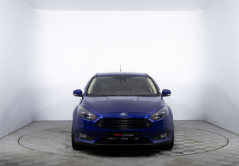 Подержанный автомобиль Ford Focus Hatchback 2016 года (2 фото)