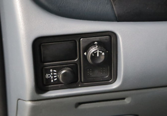 Подержанный автомобиль Nissan Almera Classic 2007 года (12 фото)