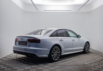 Подержанный автомобиль Audi A6 Sedan 2017 года (5 фото)