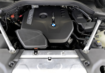 Подержанный автомобиль BMW X3 2019 года (9 фото)