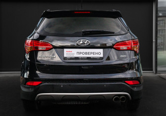 Подержанный автомобиль Hyundai Santa Fe 2013 года (5 фото)