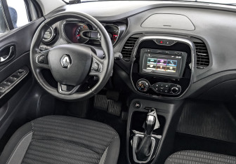Подержанный автомобиль Renault Kaptur 2017 года (27 фото)