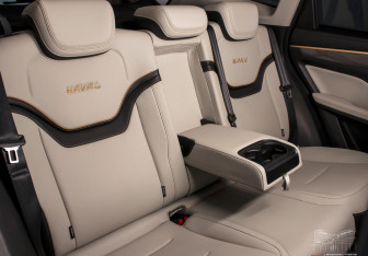 Подержанный автомобиль Haval Jolion 2023 года (27 фото)