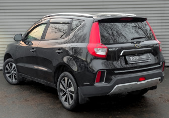 Подержанный автомобиль Geely Emgrand X7 2019 года (8 фото)