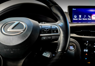 Подержанный автомобиль Lexus LX 2021 года (30 фото)