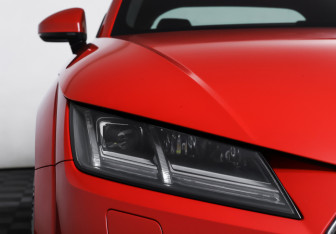 Подержанный автомобиль Audi TT Coupe 2015 года (27 фото)