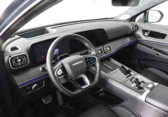 Подержанный автомобиль Jaecoo J8 2024 года (9 фото)