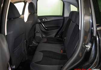 Подержанный автомобиль Citroen C3 Hatchback 2010 года (10 фото)