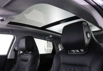 Подержанный автомобиль Changan UNI-K 2023 года (16 фото)