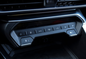 Подержанный автомобиль Kaiyi E5 2023 года (15 фото)