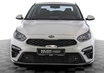 Подержанный автомобиль Kia Cerato Sedan 2020 года (2 фото)